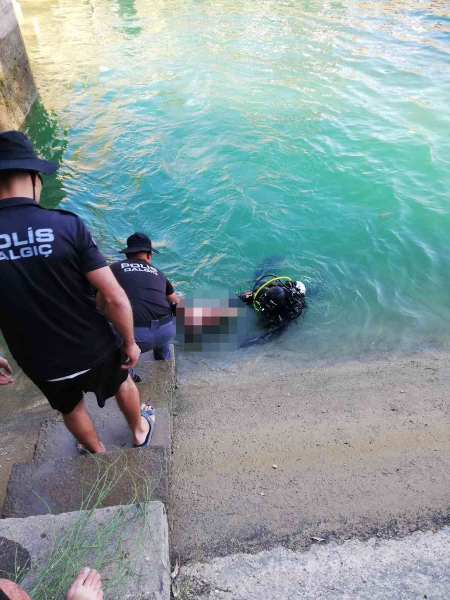Nehre serinlemek için giren gençlerin cansız bedenleri bulundu