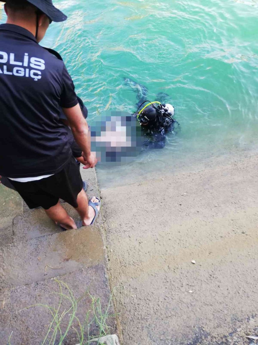 Nehre serinlemek için giren gençlerin cansız bedenleri bulundu