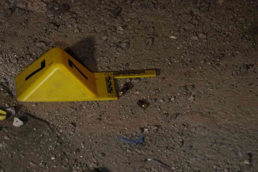 Silahlı çatışmada başından vurulan kişi öldü