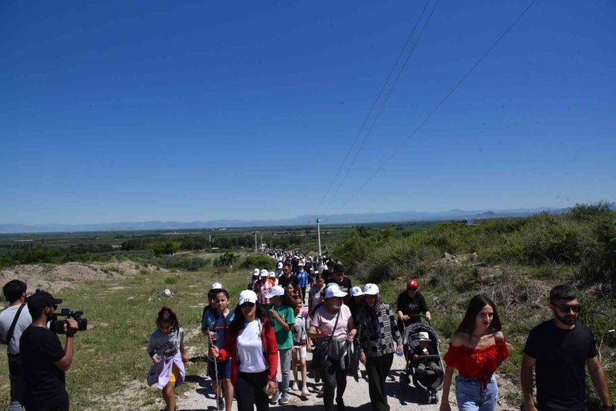 Ceyhan’da doğa yürüyüşü