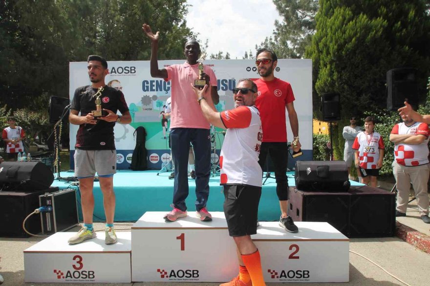 AOSB Sanayi Gençlik Koşusu yapıldı