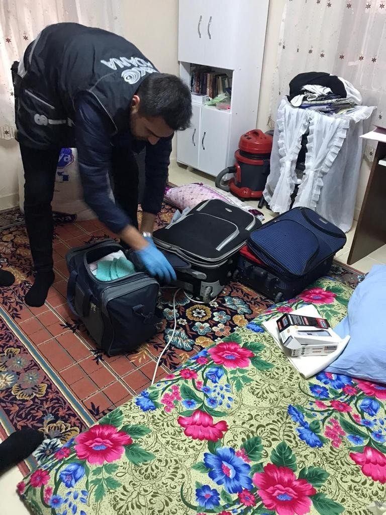 Ceyhan’da uyuşturucu operasyonu: 8 gözaltı