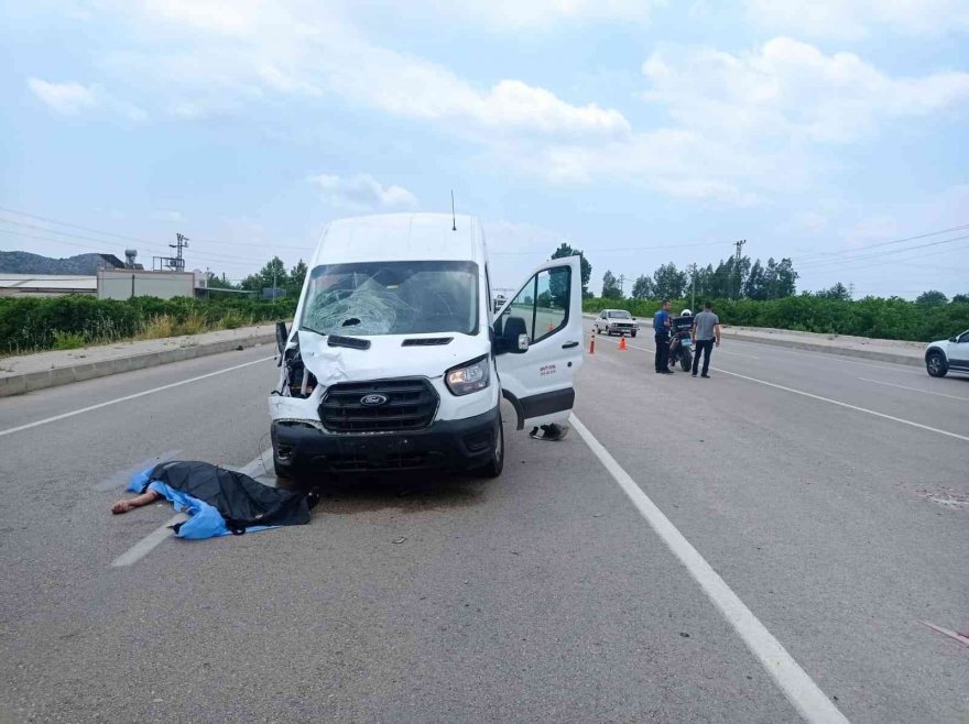 Çöp atmak için indiği aracında feci sonu yaşadı