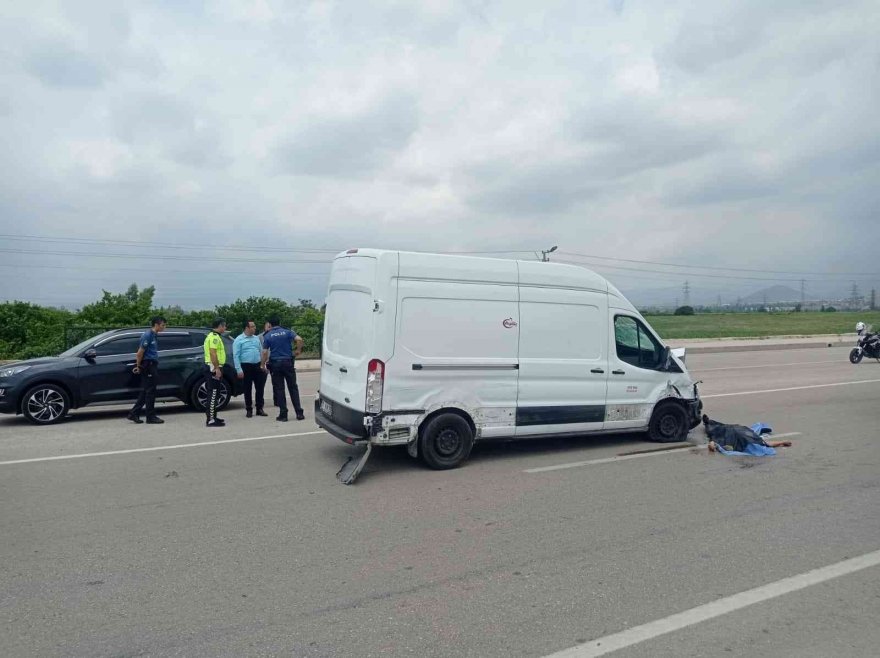 Çöp atmak için indiği aracında feci sonu yaşadı