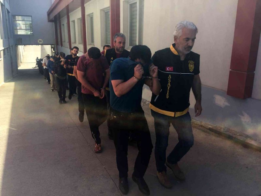 Polis vatandaşın 1 milyon 175 bin lirasını kurtardı