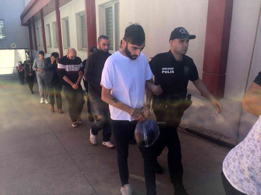 Polis vatandaşın 1 milyon 175 bin lirasını kurtardı