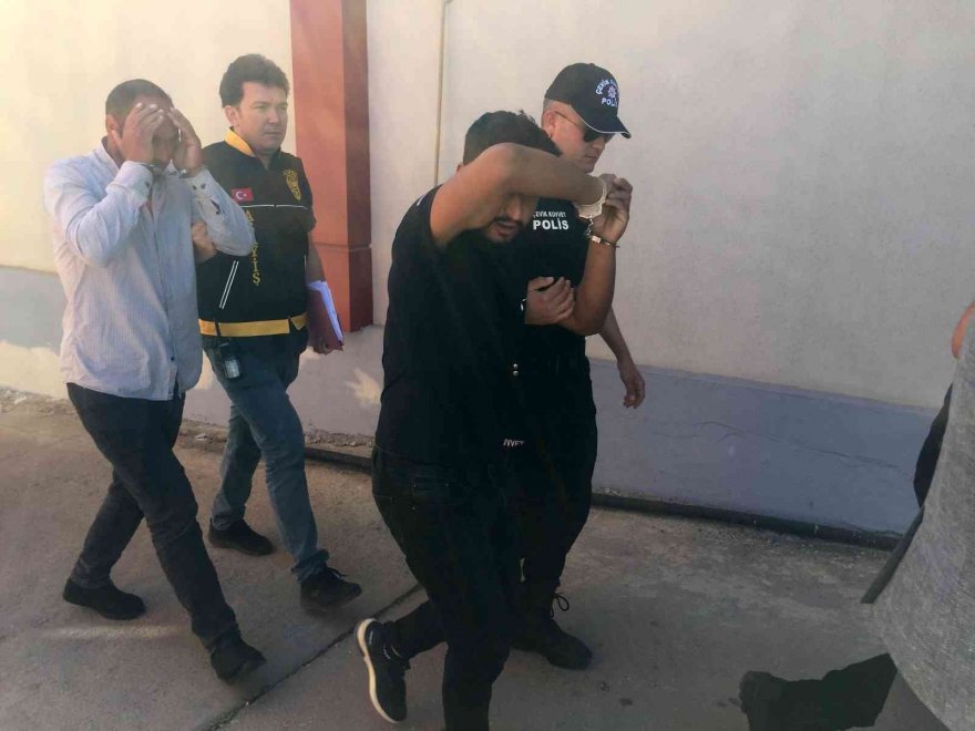 Polis vatandaşın 1 milyon 175 bin lirasını kurtardı