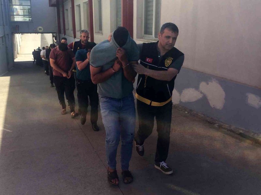 Polis vatandaşın 1 milyon 175 bin lirasını kurtardı