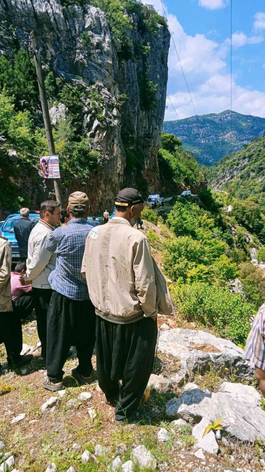 Adana’da uçuruma düşen otomobilin sürücüsü hayatını kaybetti