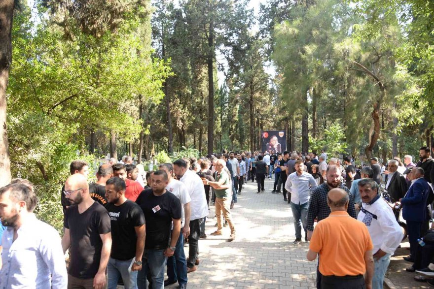 Dede namıyla tanınan Tevriz Dura toprağa verildi