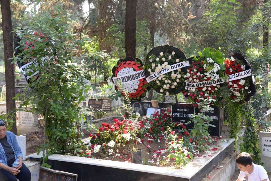 Dede namıyla tanınan Tevriz Dura toprağa verildi