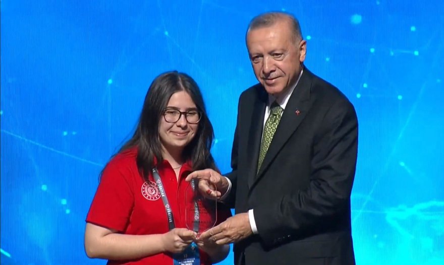 Adanalı öğrencilerden çifte başarı