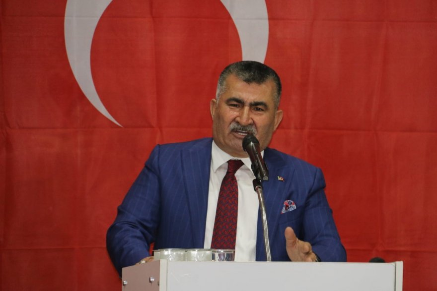 Kozan’da MHP’ye 350 kişi katıldı