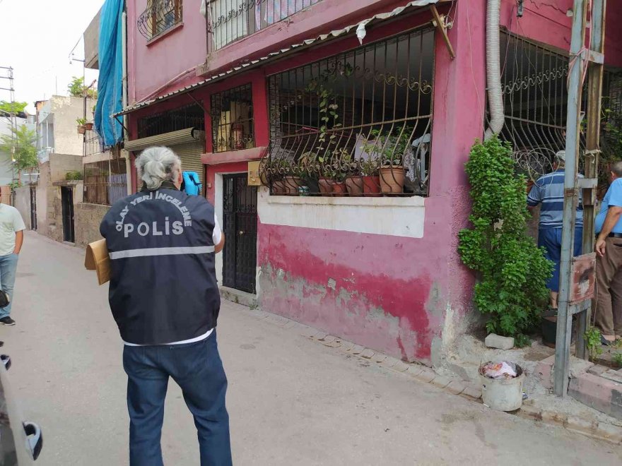 Kuzeni başından vurdu: ağır yaralandı