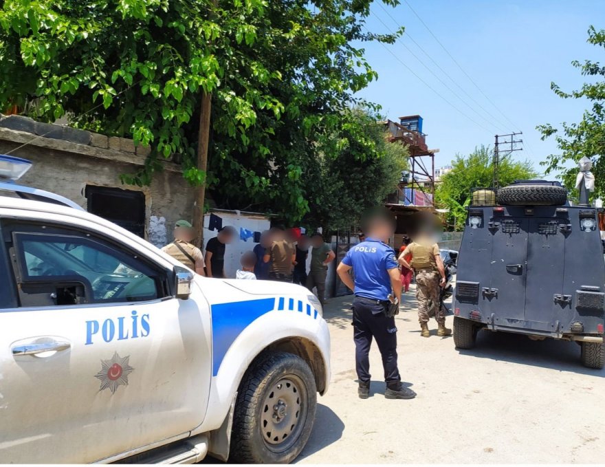 Cono mahallesine uyuşturucu operasyonu