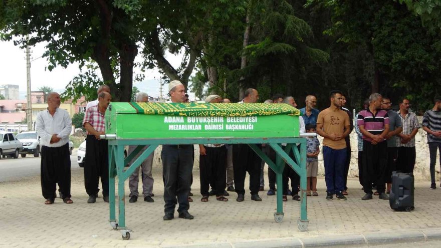 Kayıp oğlunu defneden annenin feryatları yürekleri dağladı