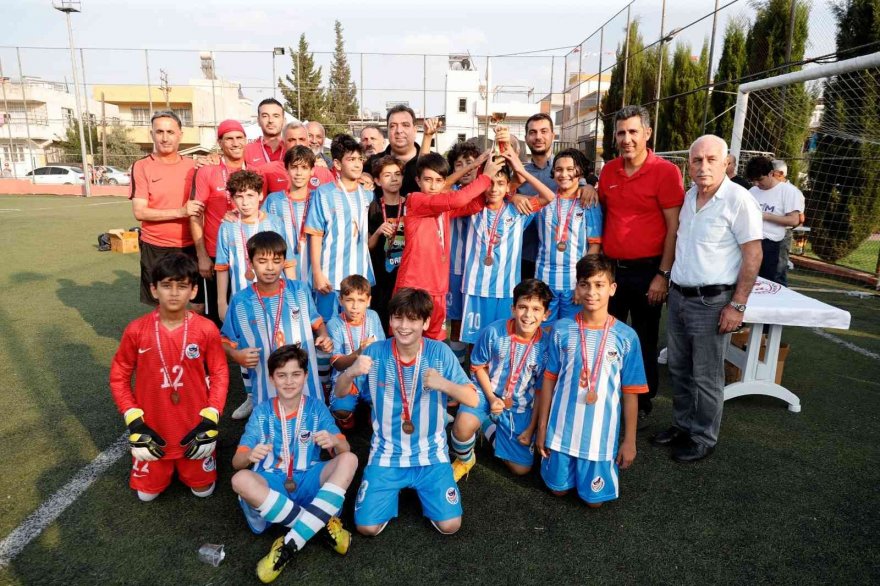 U-12 futbolda şampiyon Adana Demirspor