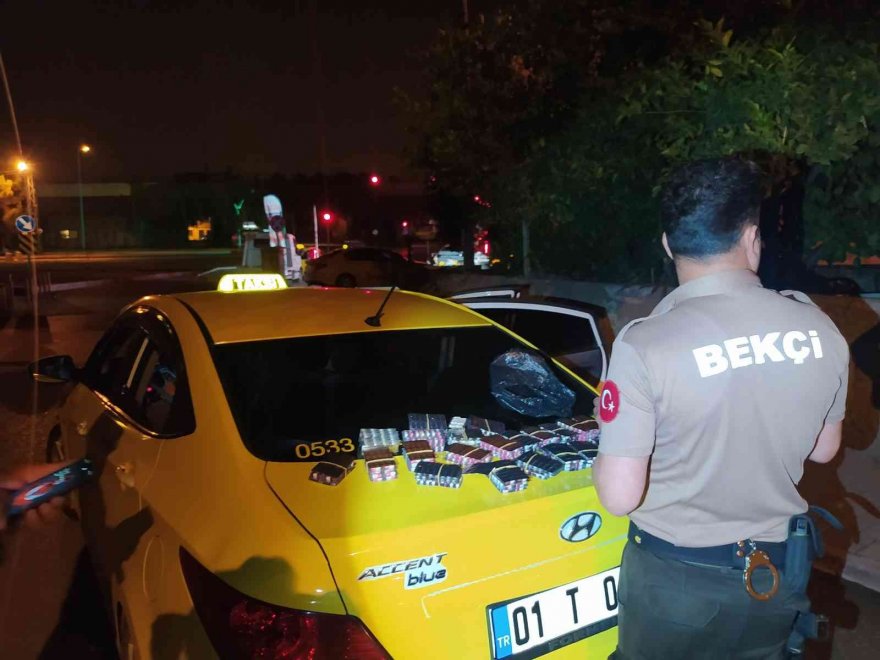Bekçiler taksideki yolcudan poşet dolusu uyuşturucu hap yakaladı