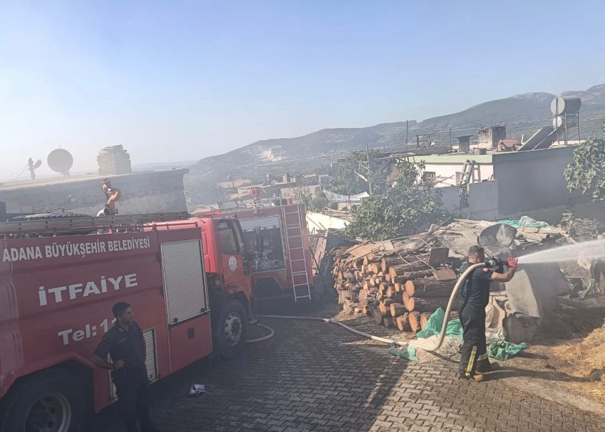 Adana’da ahır yangınında 2 küçükbaş hayvan telef oldu