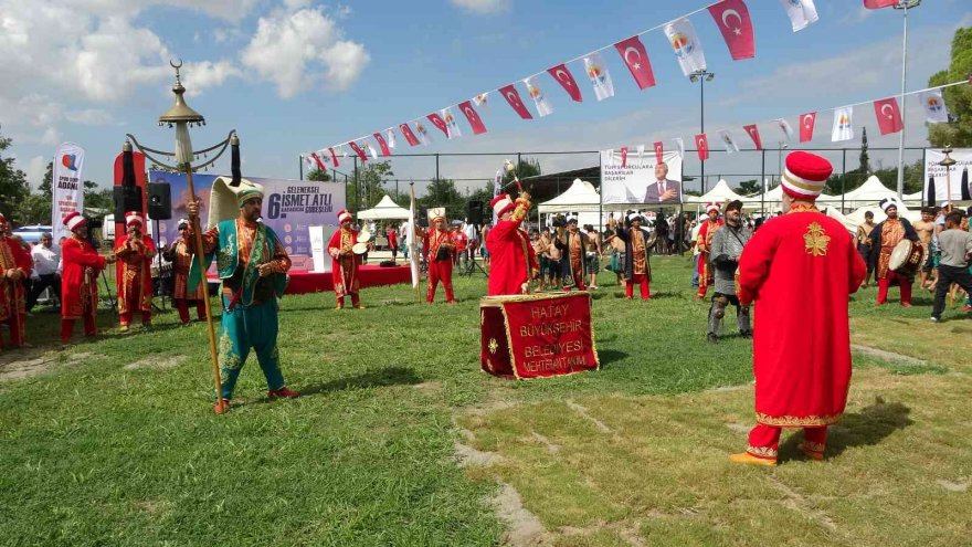 6. Geleneksel İsmet Atlı Karakucak güreşleri başladı