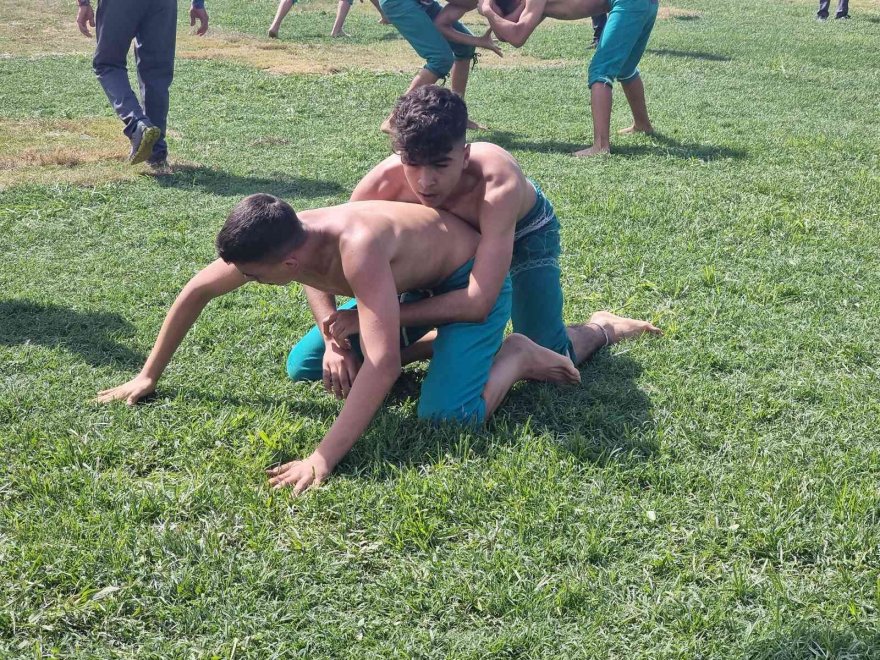 6. Geleneksel İsmet Atlı Karakucak güreşleri başladı