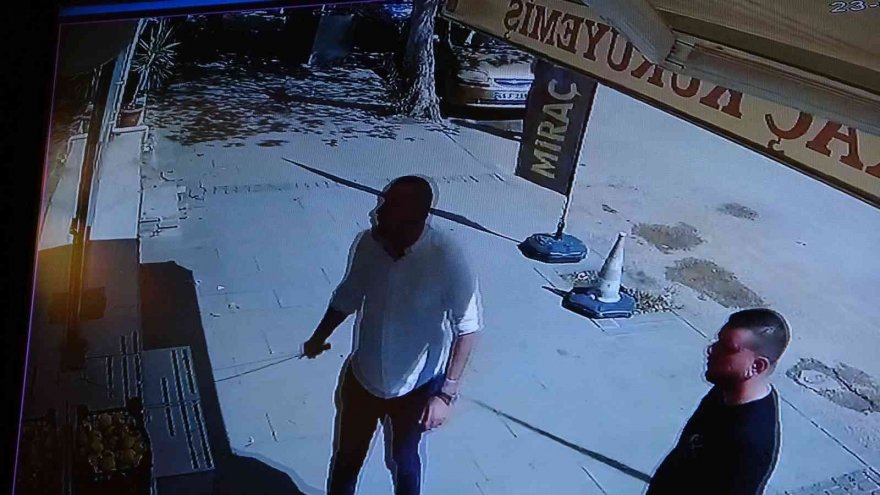 Adana'da çatı aktı, kılıç ve silahlar çekildi