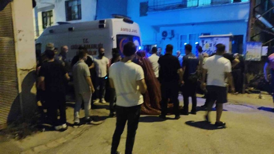 Torununun kınasına geldi, çatışmanın arasında kalıp öldürüldü