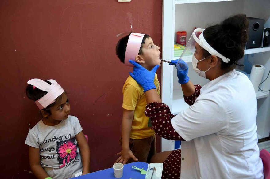 Seyhan'da çocuklara ağız ve diş sağlığı taraması