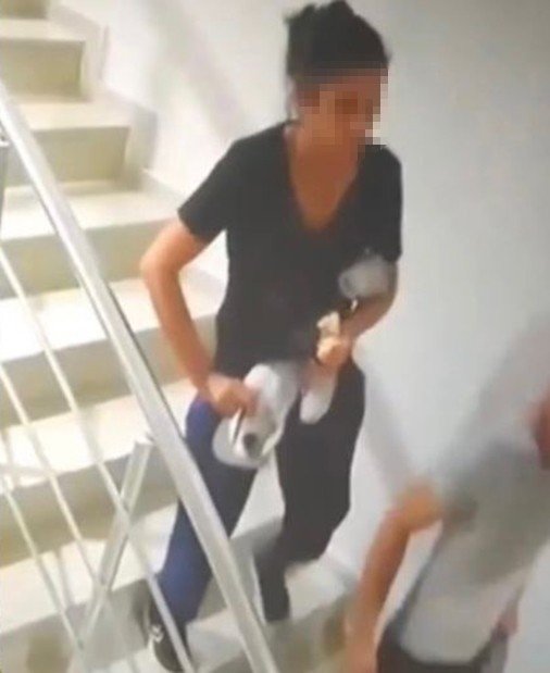 Ayakkabı hırsızları kameraya yansıdı