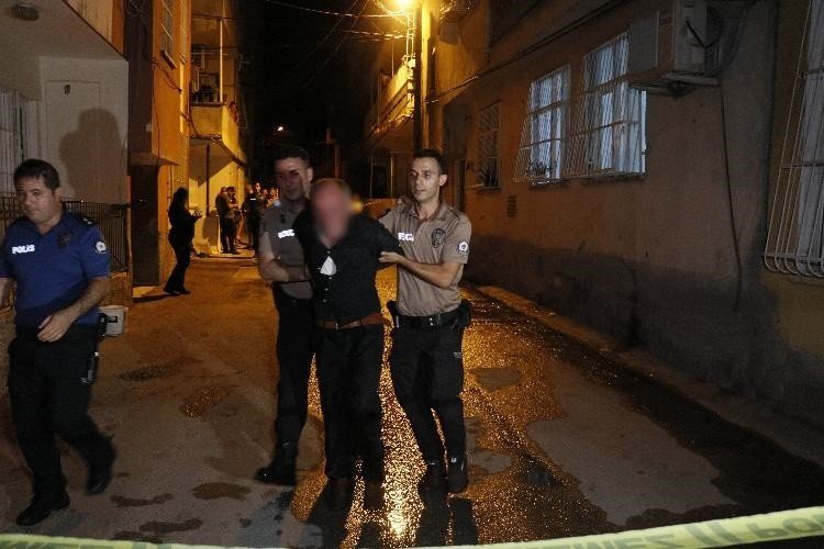 Oturduğu binanın merdivenlerini yakan kişi operasyonla yakalandı