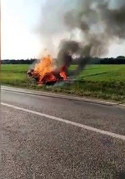 Takla atan otomobil alev topuna döndü