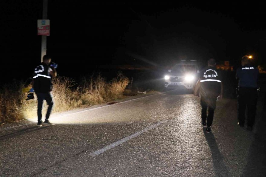 Tarlada kasığından vuruldu, 100 metre sürünerek polise sığındı