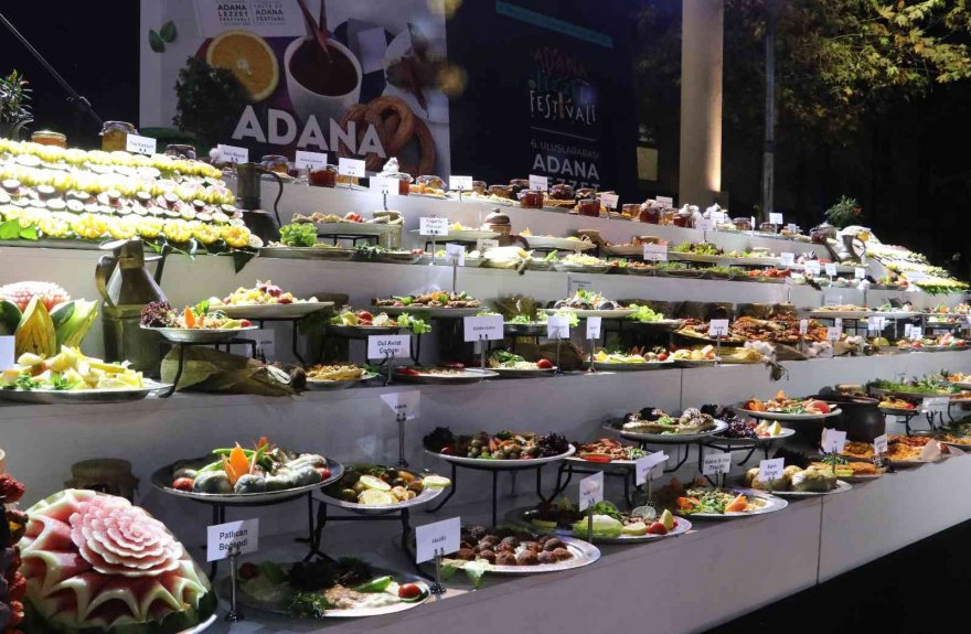 Gala gecesinde şırdan kuyruğu