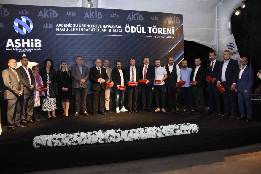 ASHİB, Adana’nın hayvansal gıda ihracatı şampiyonlarını ödüllendirdi