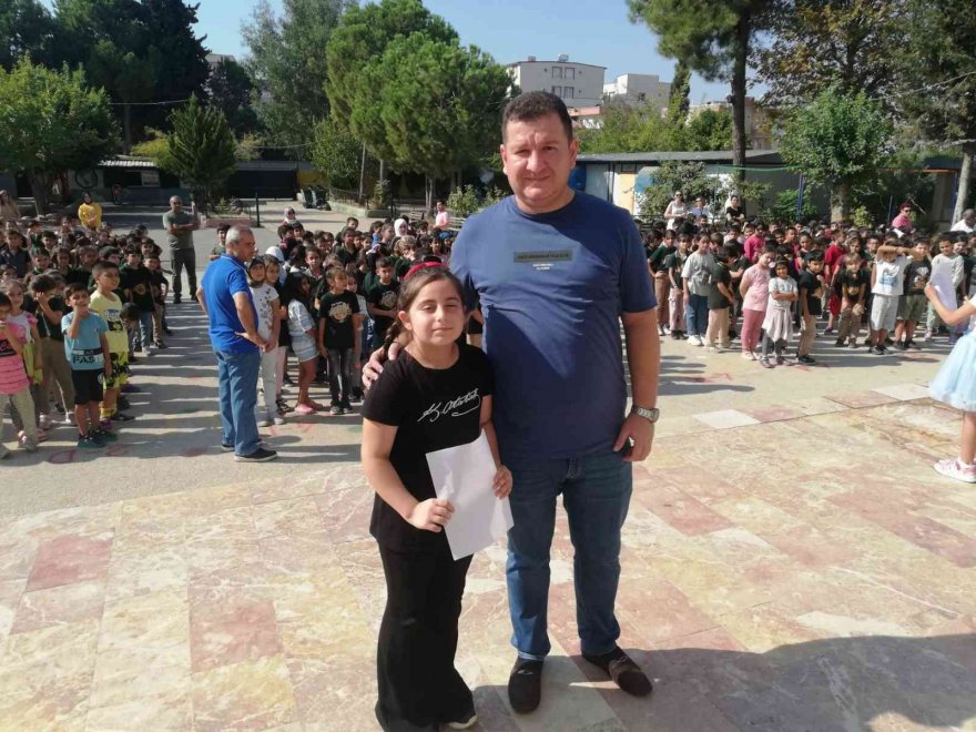 Adana’da ilkokulda sivil savunma etkinliği yapıldı