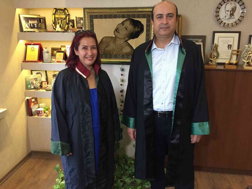 Avukat karı-koca boşanma davasında karşı karşıya geldi
