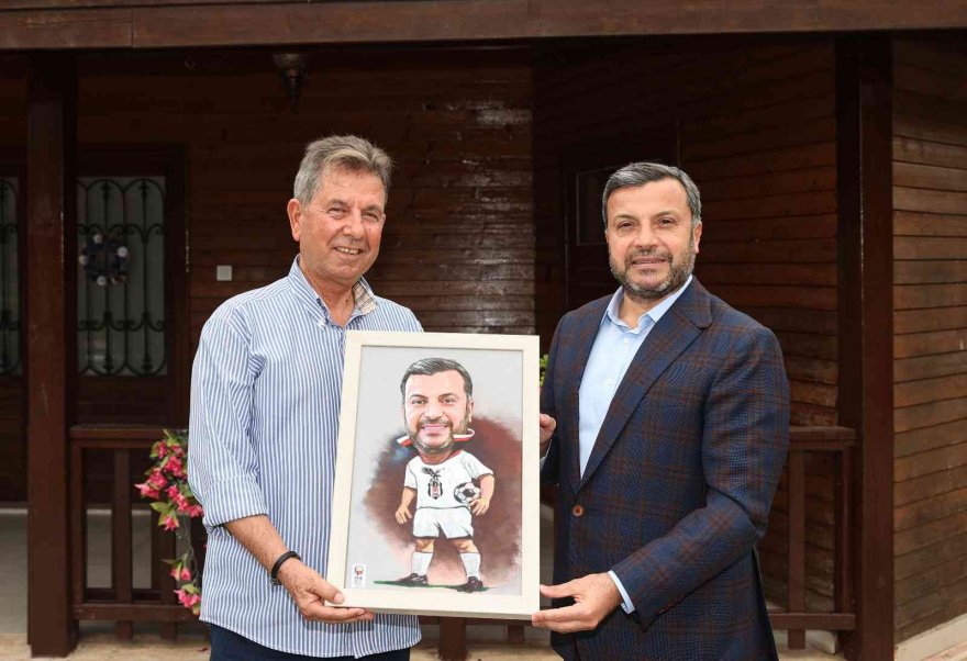 Kocaispir’e TSYD jesti: "Evimin en güzel köşesine bunu asacağım"