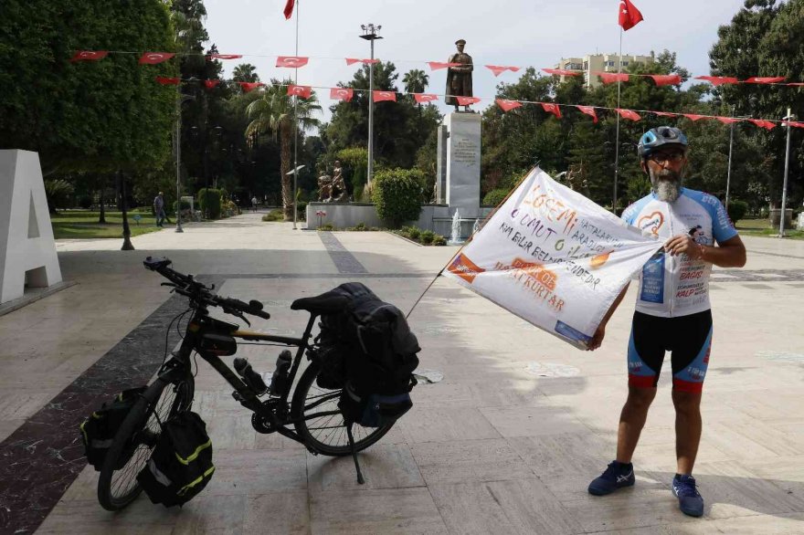 Lösemili çocuklar için 7 bin kilometre pedal çevirdi