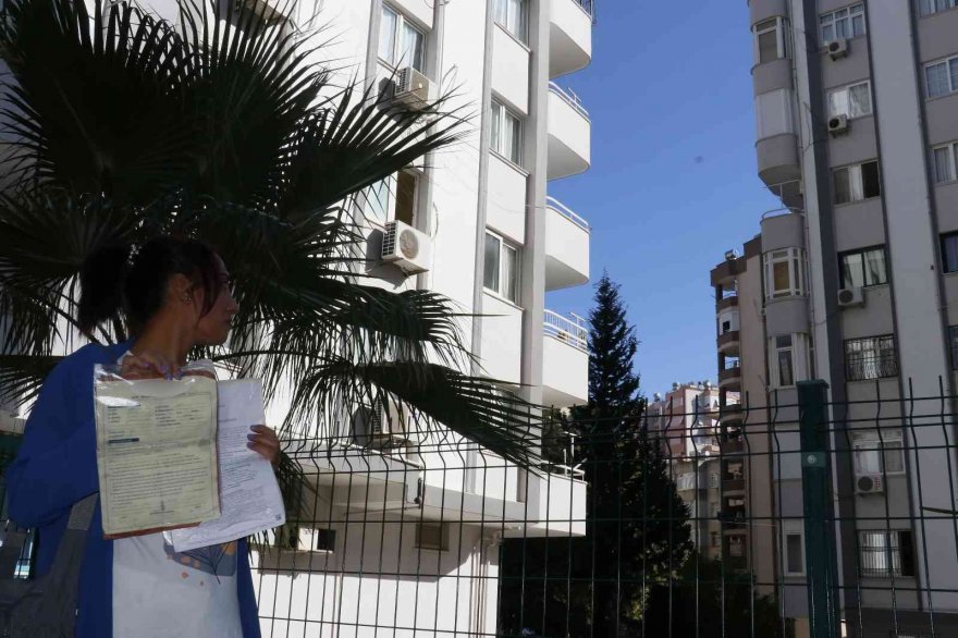 Yeni ev almak isteyen kadına inşaatı mahkemelik olan daireyi sattılar