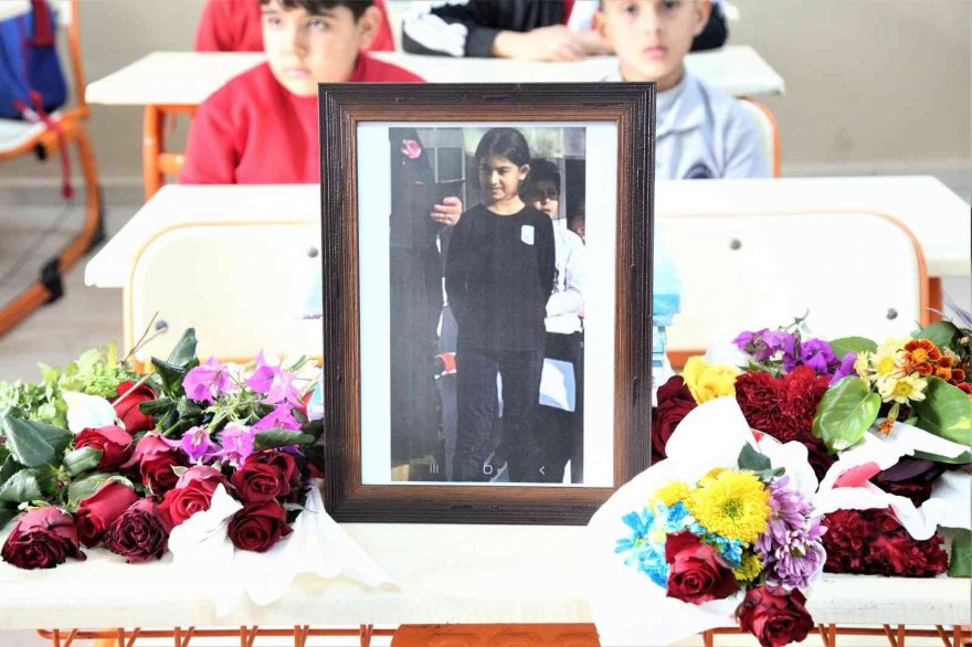 Terör kurbanı Ecrin’in adı okuduğu okula verildi