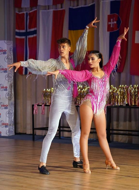 Dünya Karayip Dans Şampiyonası’nda Adanalı 7 sporcu madalya aldı