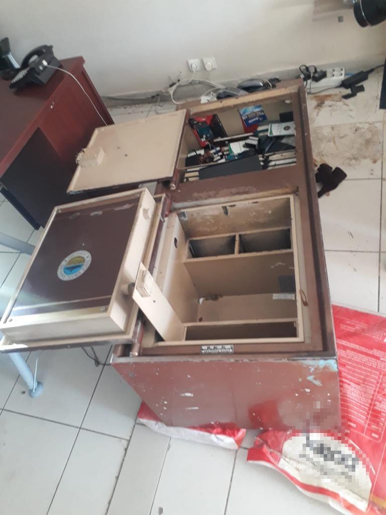 Çelik kasadan 52 bin lira çalan 2 şüpheli tutuklandı