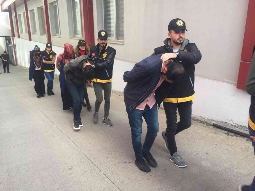 18 yaşındaki genç hortum, baston ve sopayla dövülerek öldürüldü: 6 tutuklama