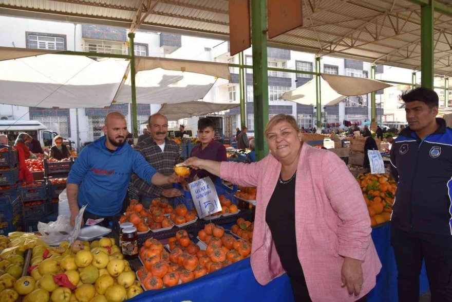 Başkan Hülya Erdem, pazarcı esnafının sofrasına konuk oldu