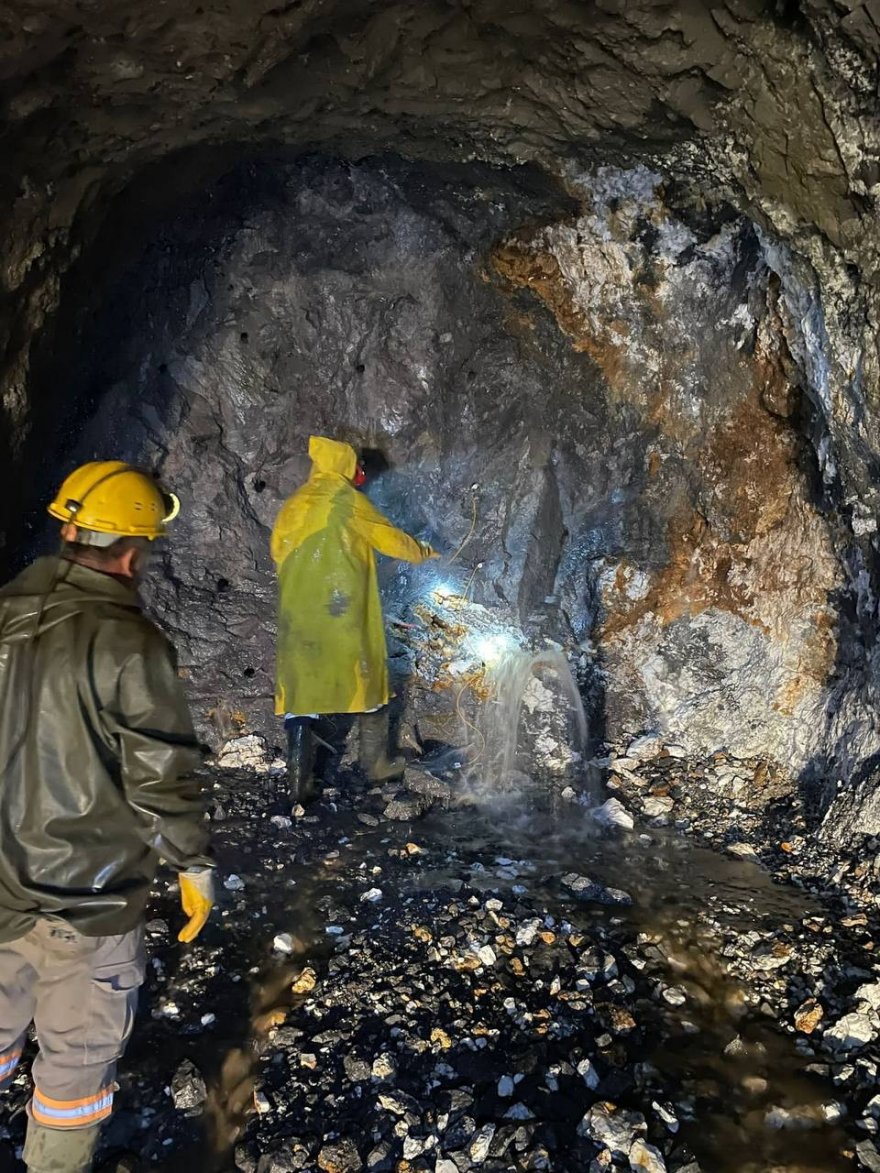 Madencilerin yer altında ekmek mücadelesi