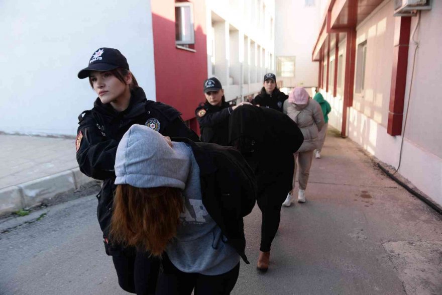 “Dolandırılmayın” diye demeç verdi, dolandırıcılıktan tutuklandı