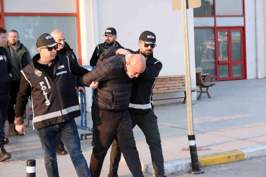 4 cinayete karışan çete lideri Adana’ya getirildi