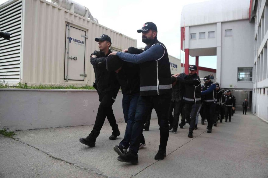 Adana'da 5 kişi öldüren organize suç örgütüne 26 tutuklama