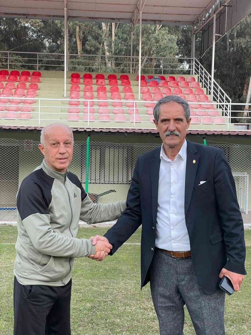 Adana İdmanyurdu, teknik direktör Necat Bakan ile anlaştı