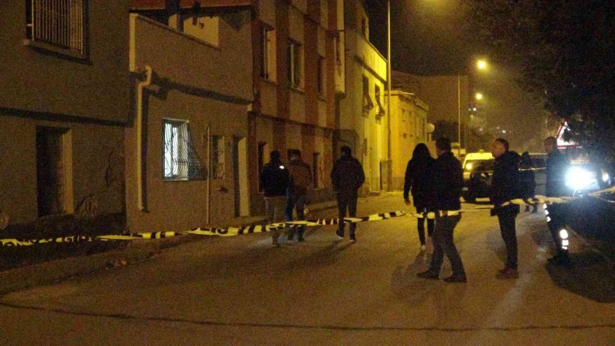 Öğrenciler evlerinin bahçesinde el bombası buldu, polis alarma geçti